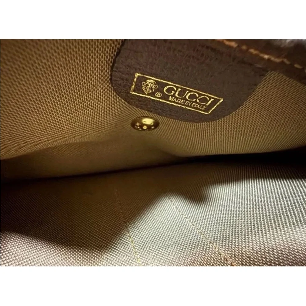 Gucci Brown Leather Clutch with Gold Logo - Picture 5 of 9